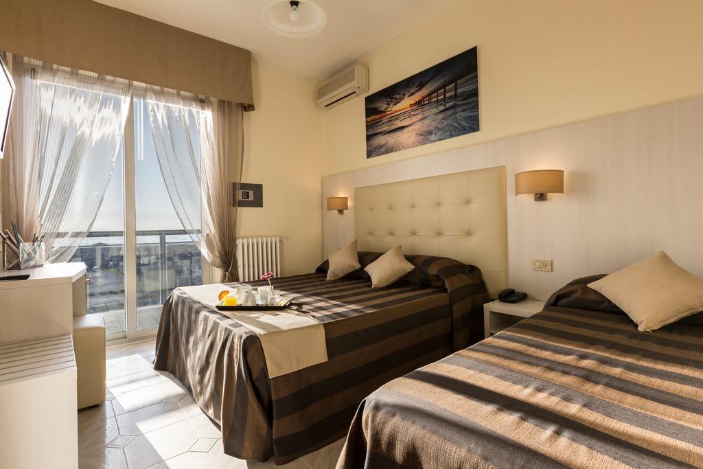 Hotel King Marina di Pietrasanta Room photo