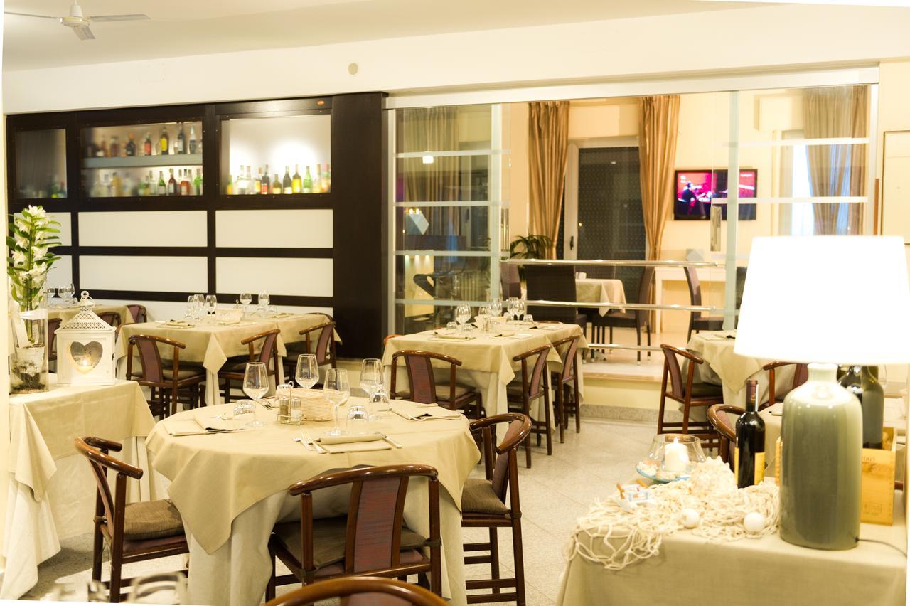 Hotel King Marina di Pietrasanta Exterior photo
